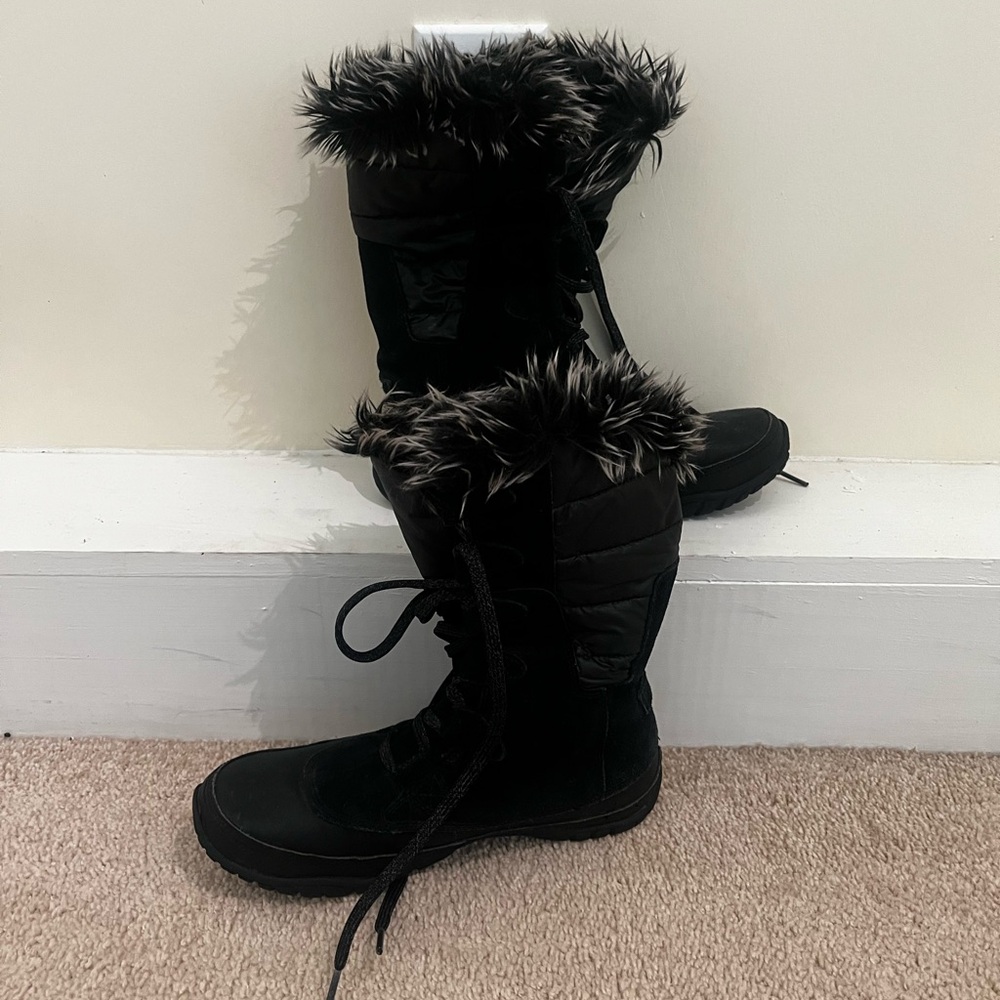 The North Face Black Winter Boots with Faux Fur